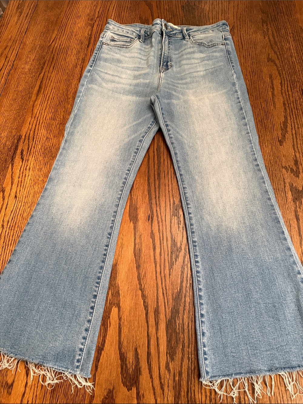 Hidden High Rise Cropped Flare Raw Hem Light Wash Stretch Jeans 30 Happi